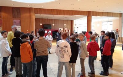 Besuch der Stadtbibliothek in Pforzheim: Eine Reise durch die Welt der Bücher, des 3D-Drucks und der Berufsträume