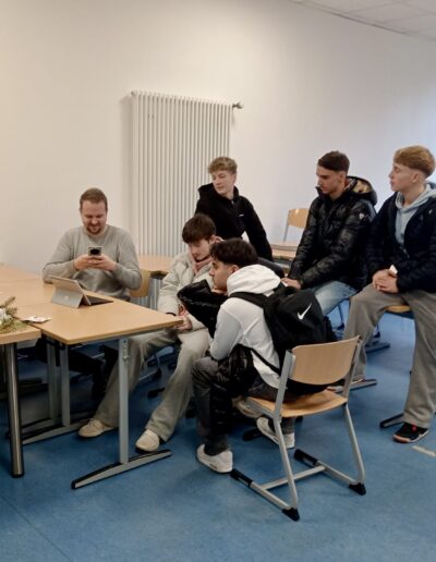 Q&R-Session am 11. Dezember: Feinschliff für die Smart-City-Videos der Klassen 10 und 11